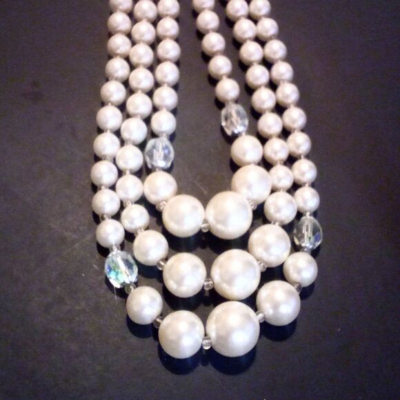 Vintage Mid Century Multi Strand Faux Pearl Necklace * - Picture 4 of 5